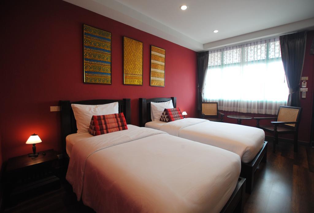 Focal Local Bed & Breakfast Bangkok Exterior foto